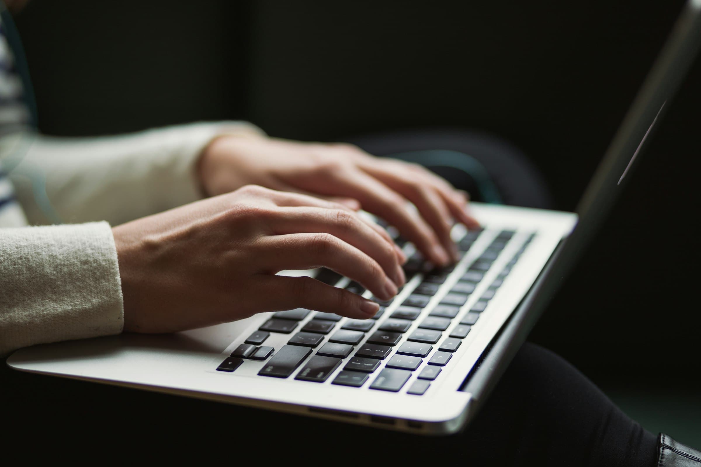 Use AI to Write Networking Messages That Actually Get Replies